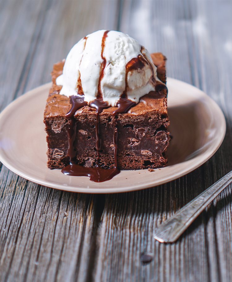 Brownie with vanilla ice cream